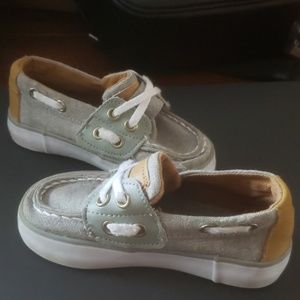 Toddler boat shoes